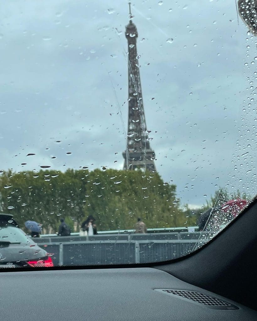 Today’s transfer Amsterdam - PARIS - Amsterdam. Curious about what we can do fo...